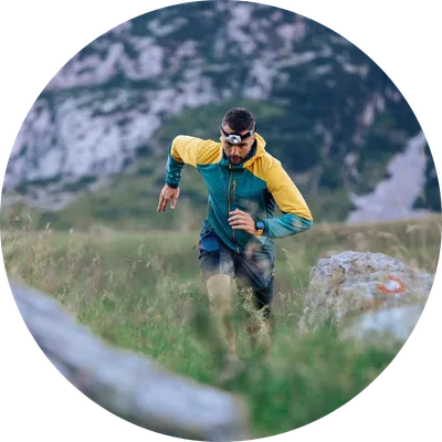 coureur trail terrain