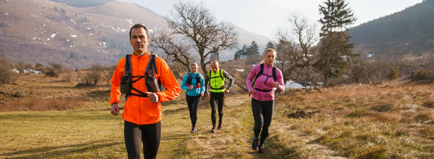 groupe personnes court nature